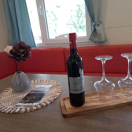 Boric Mobile Homes In Bijela Uvala And Zelena Laguna Пореч Екстериор снимка