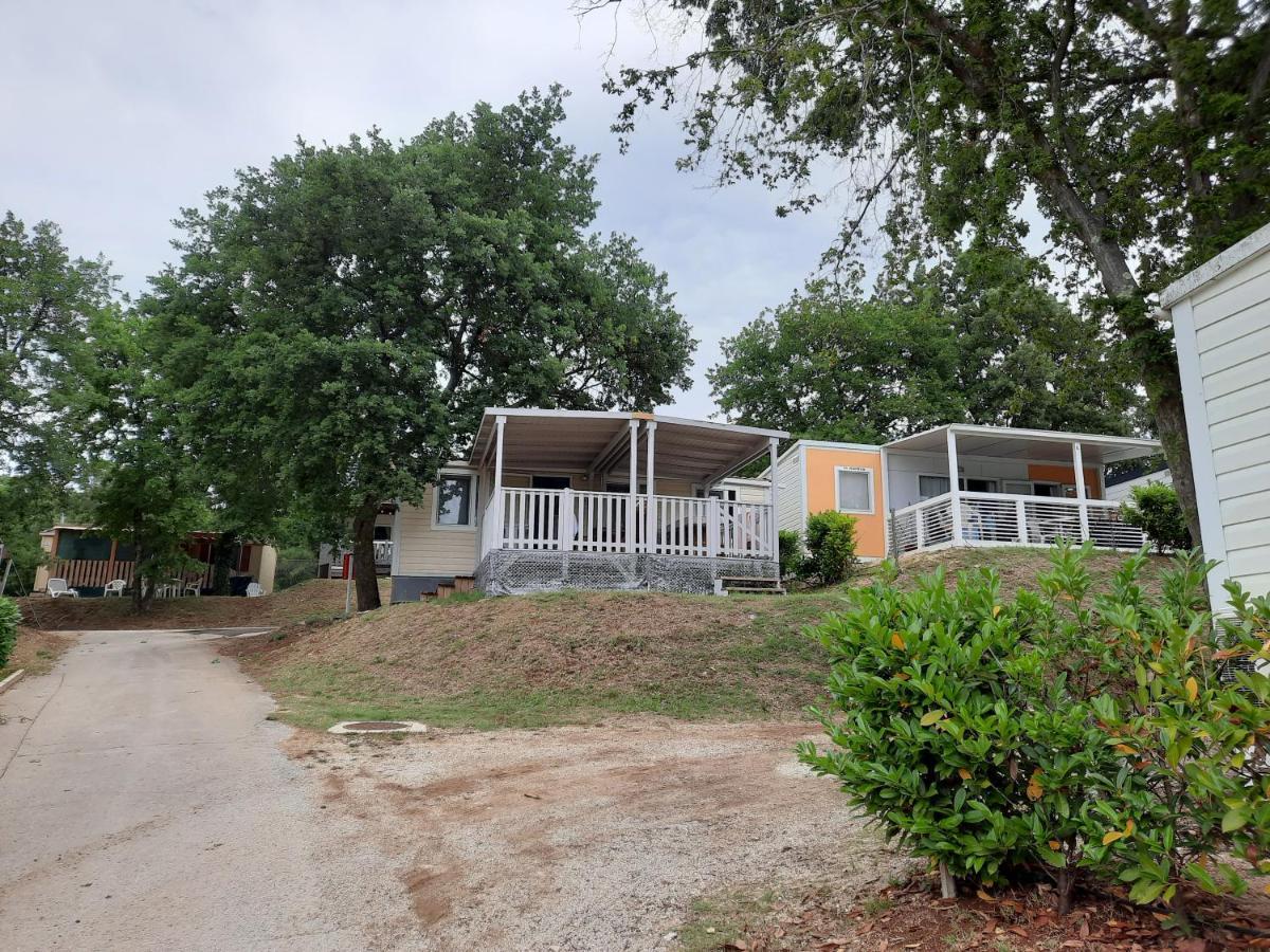 Boric Mobile Homes In Bijela Uvala And Zelena Laguna Пореч Екстериор снимка