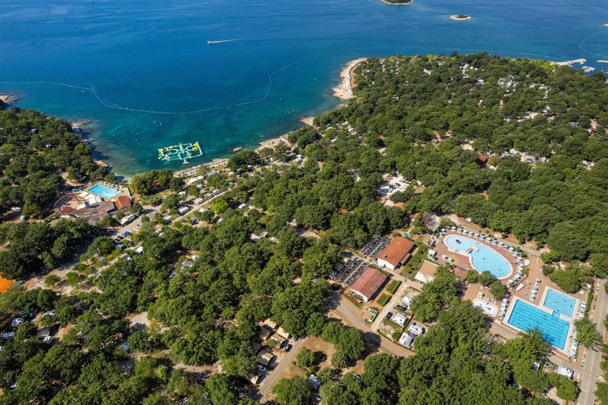 Boric Mobile Homes In Bijela Uvala And Zelena Laguna Пореч Екстериор снимка